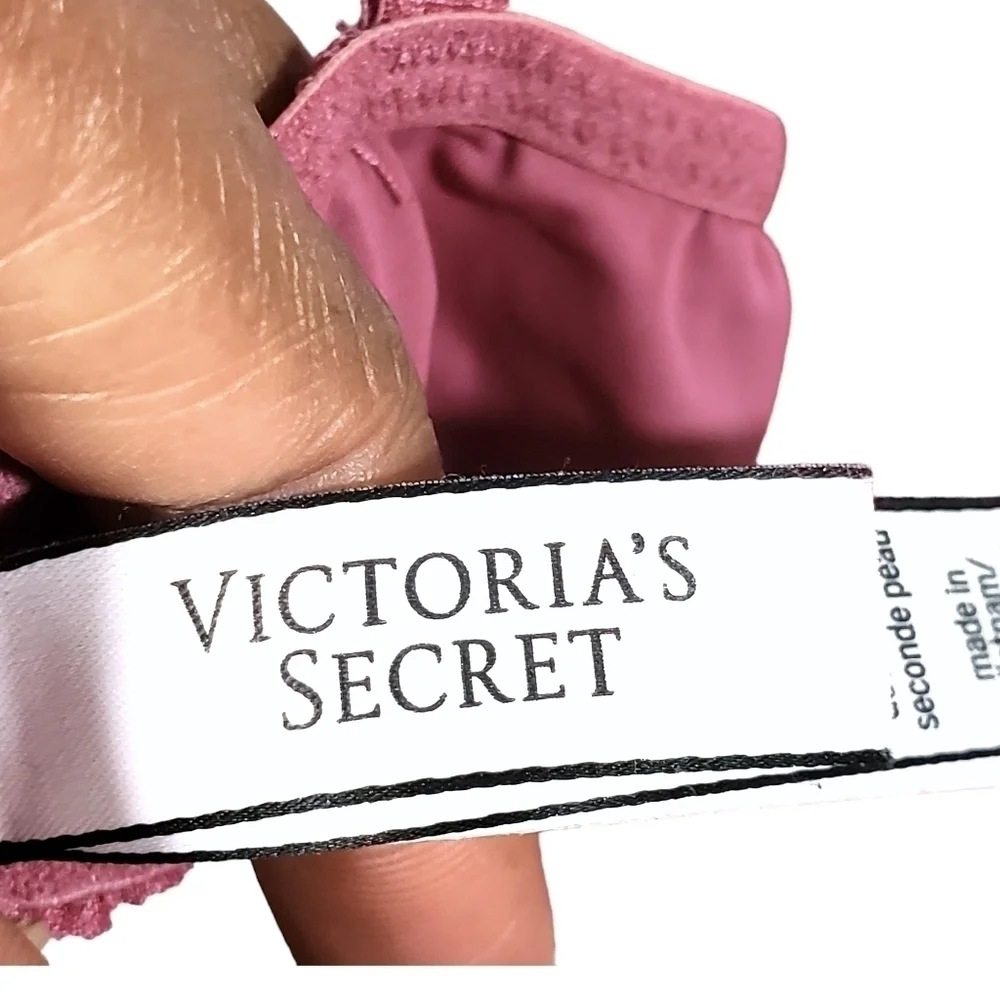 VICTORIA'S Secret T-shirt Lightly Lined Demi Bra - Picture 13 of 15